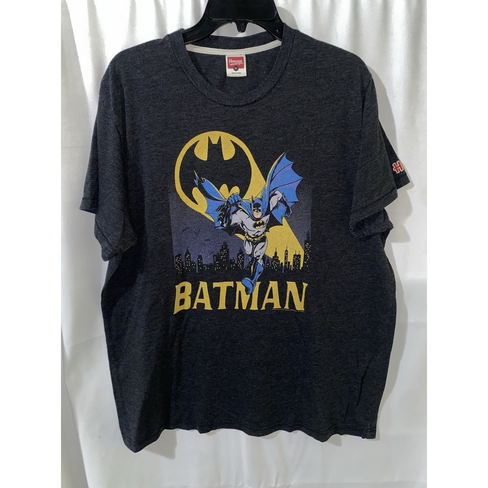 Homage Batman DC Comics T Shirt XL‎